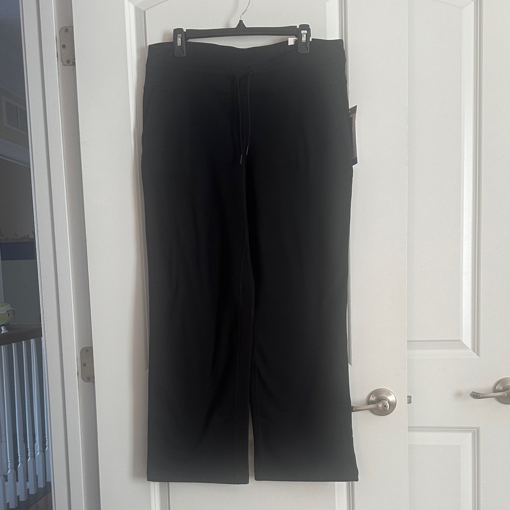 Mondetta Black Straight Leg Pants